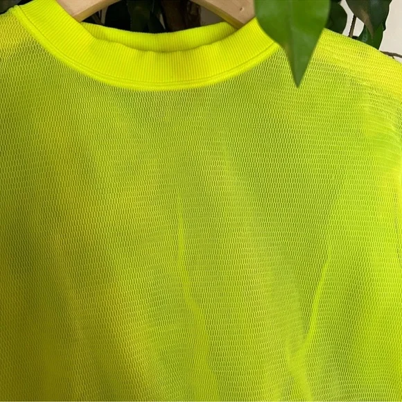 ALO Yoga Row Neon Yellow Long Sleeve Cropped Top - Picture 3 of 10